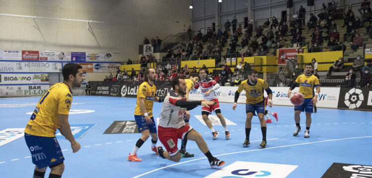 Darío Ajo lanzando a portería / Foto: Dani Pérez