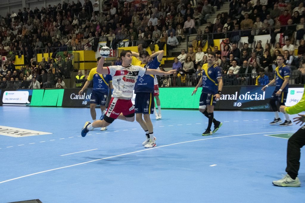 Reacción sin premio en el derbi