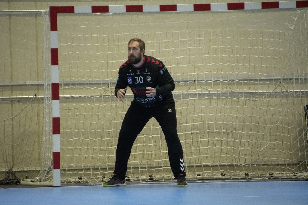 Balonmano Nava dice adiós a la Copa de Castilla y León